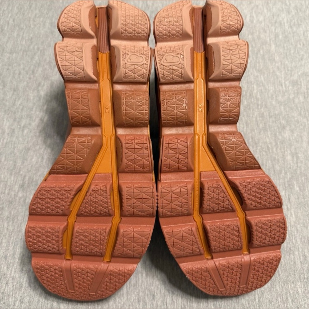 On Running Women’s Orange and Peach Athletic Shoes - Picture 7 of 9